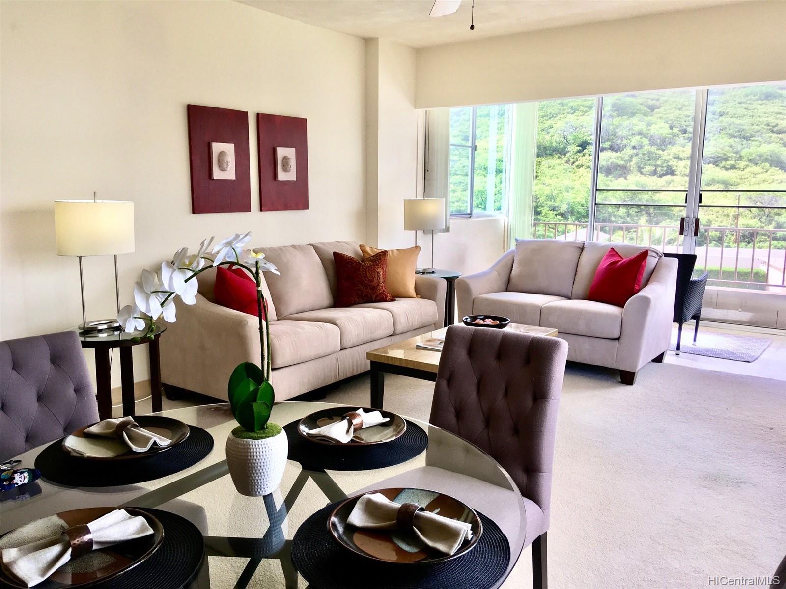 1001 Wilder Avenue #204, Honolulu, HI 96822