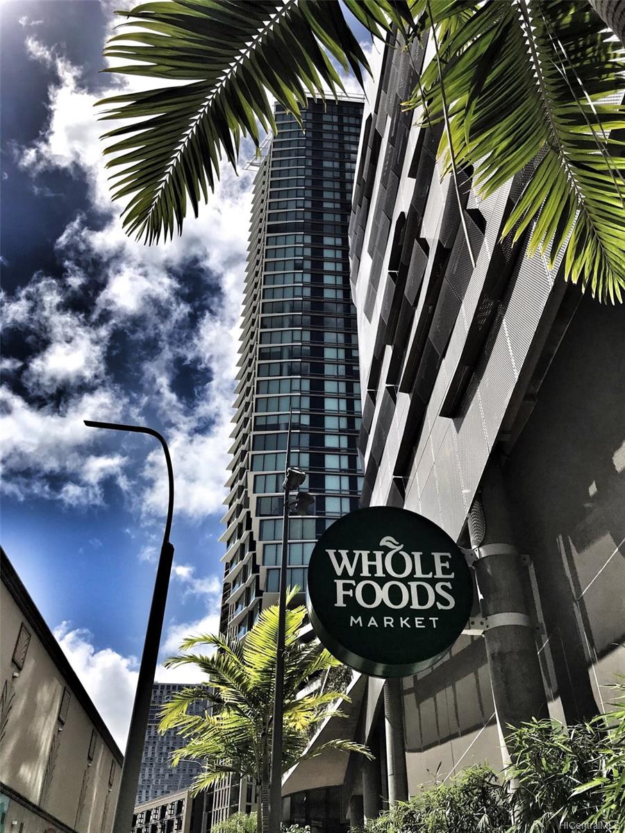 1001 Queen Street #1601, Honolulu, HI 96814