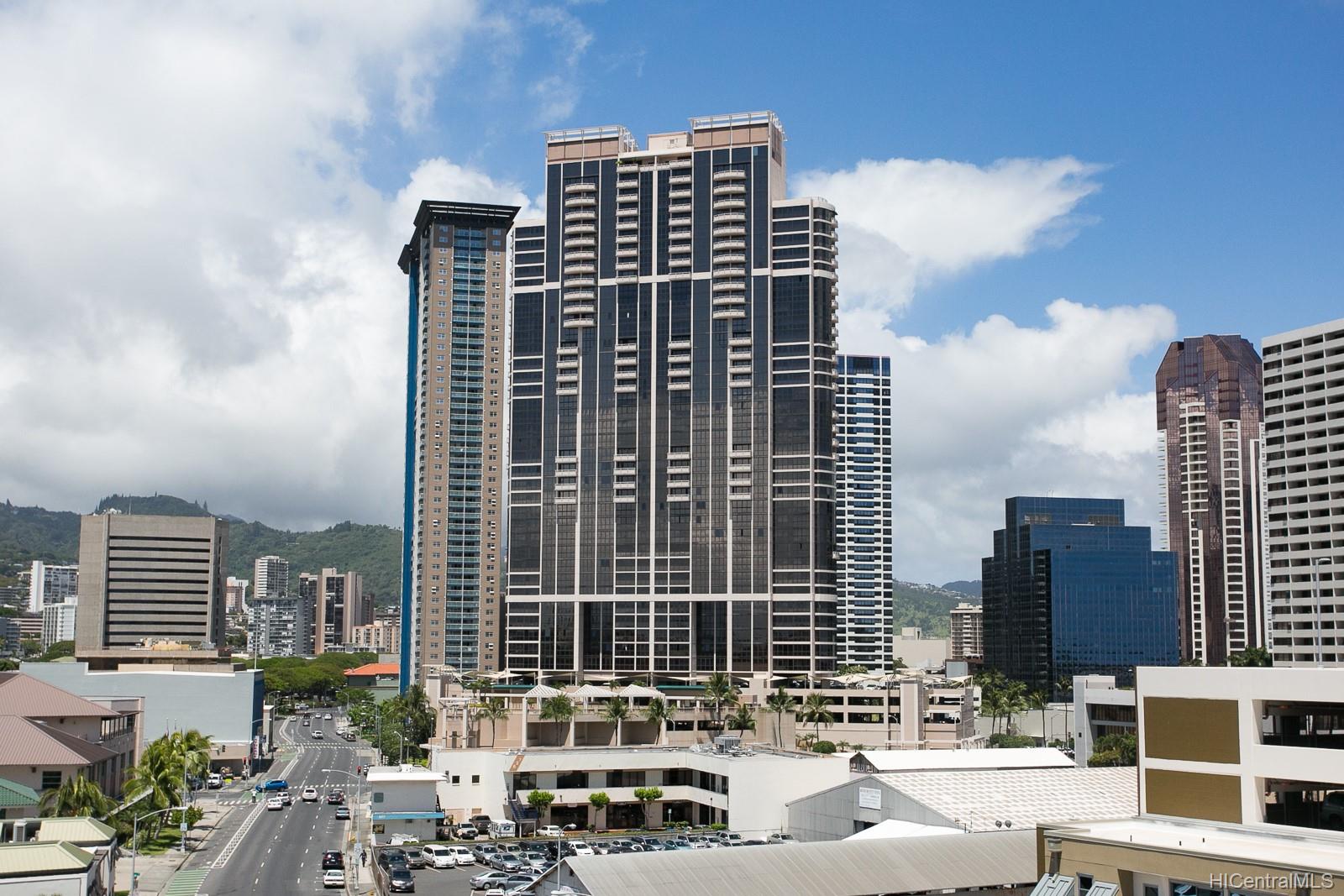 Keola Lai 600 Queen Street #3507, Honolulu, HI 96813