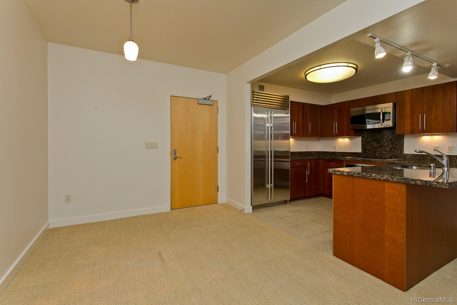 600 Queen Street #3507, Honolulu, HI 96813