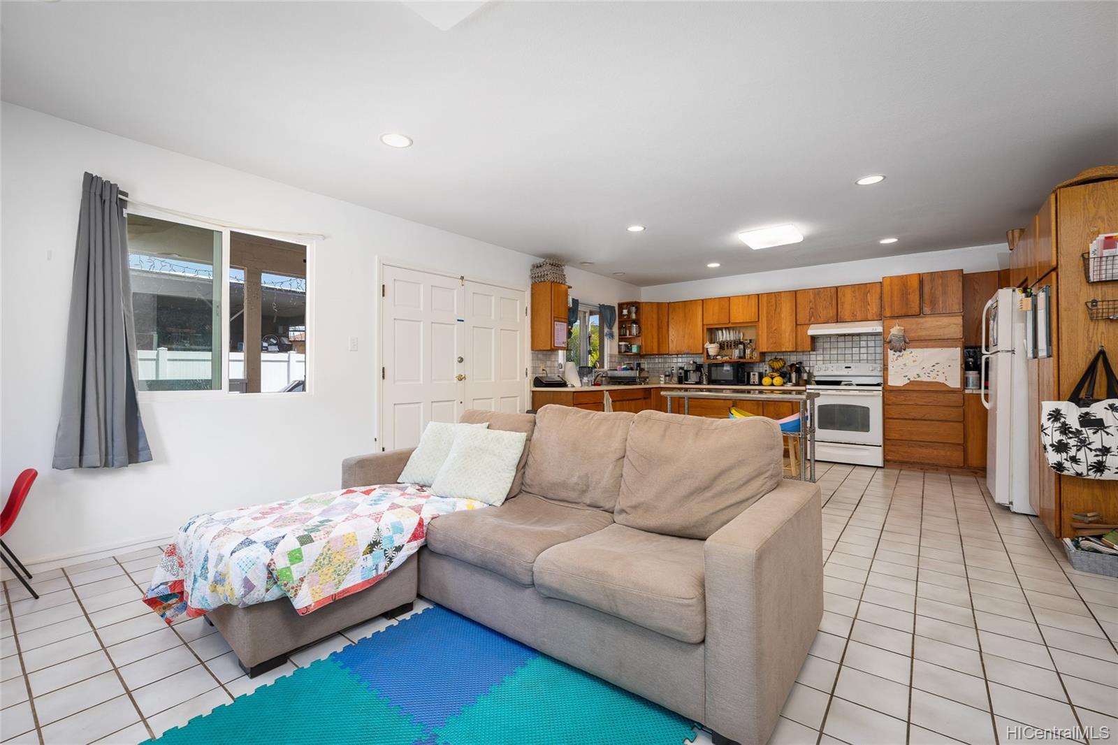 642-A 10th Avenue #2, Honolulu, HI 96816