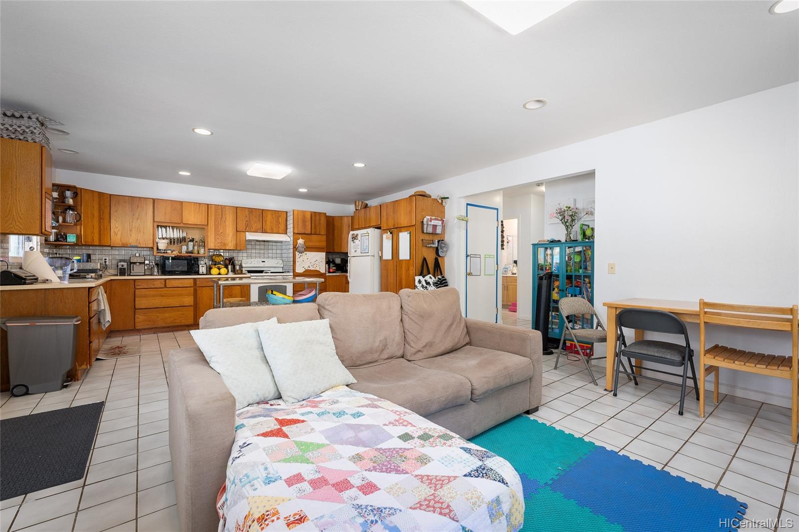 642-A 10th Avenue #2, Honolulu, HI 96816