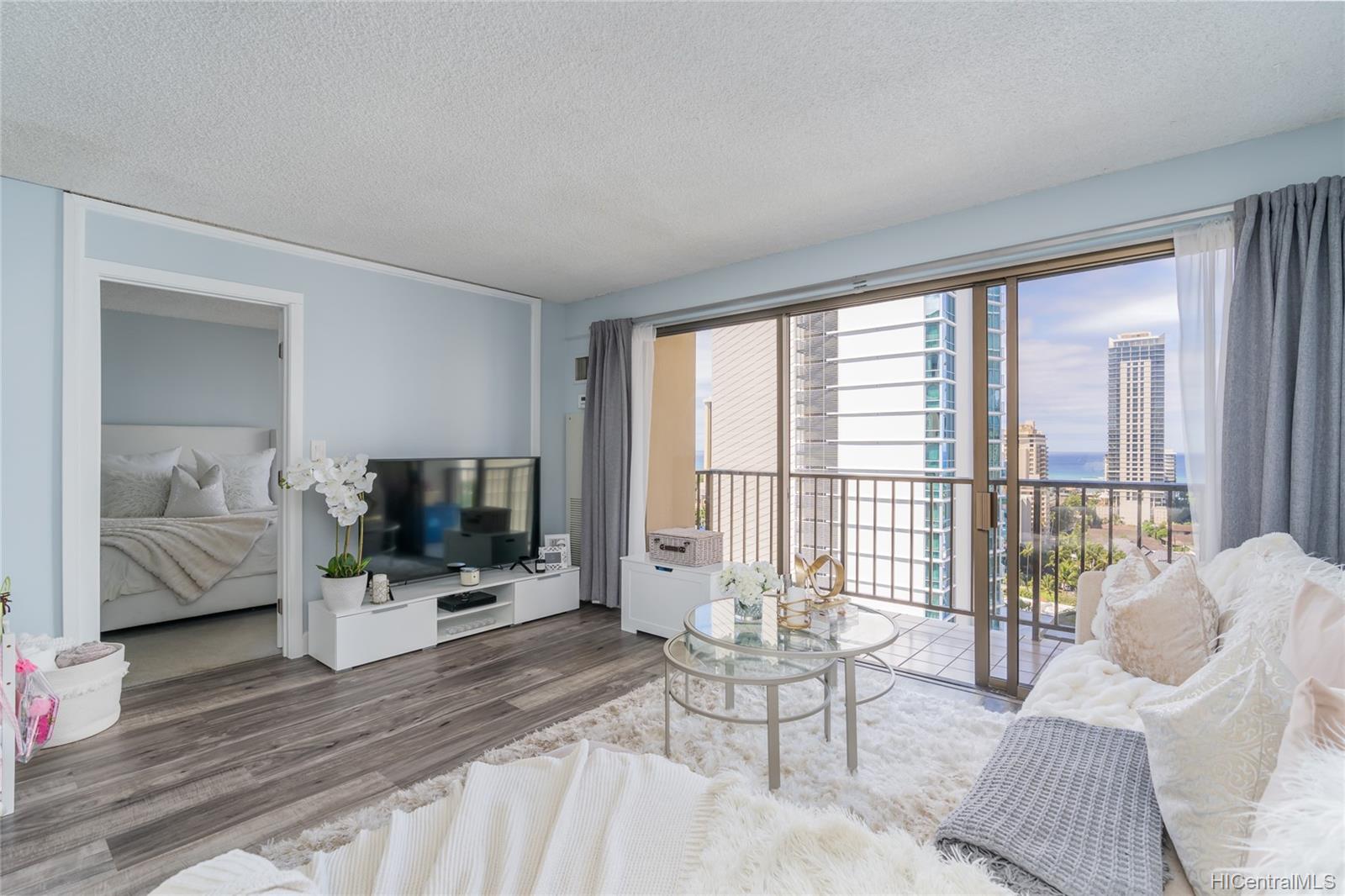 2140 Kuhio Avenue #1706, Honolulu, HI 96815