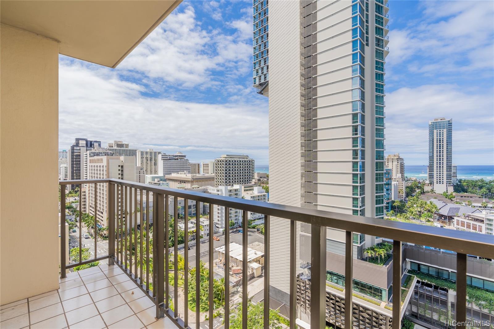 2140 Kuhio Avenue #1706, Honolulu, HI 96815