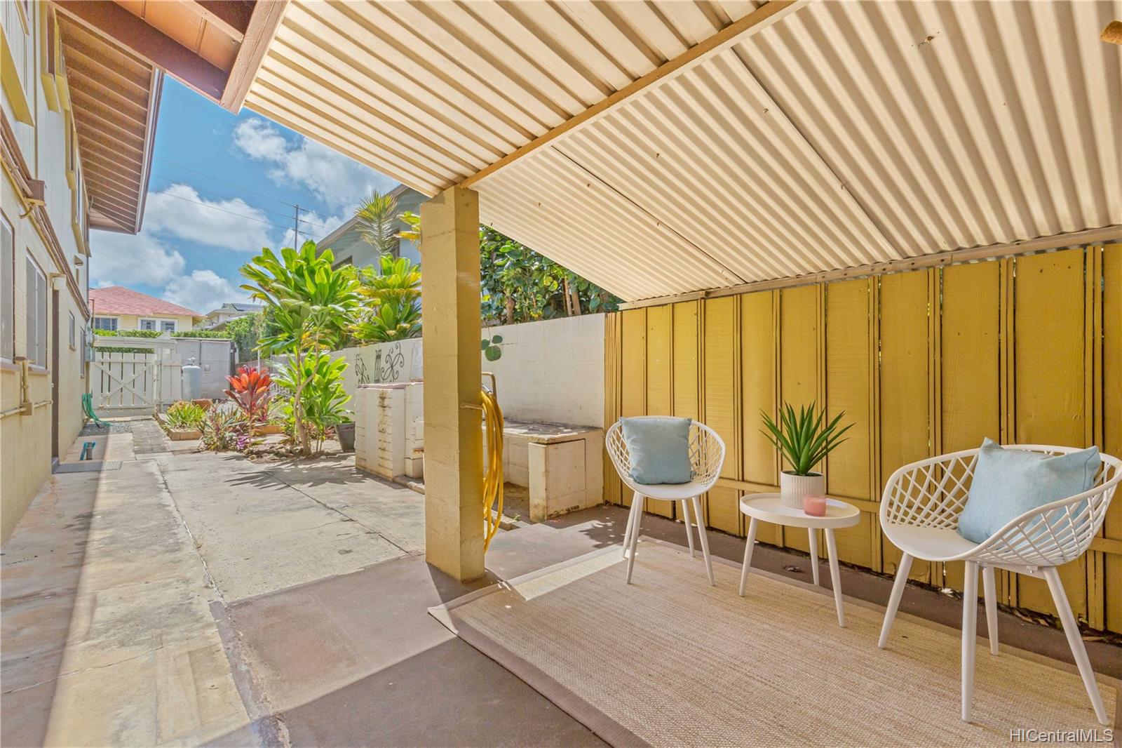 3347 Hinano Street Honolulu, HI 96815