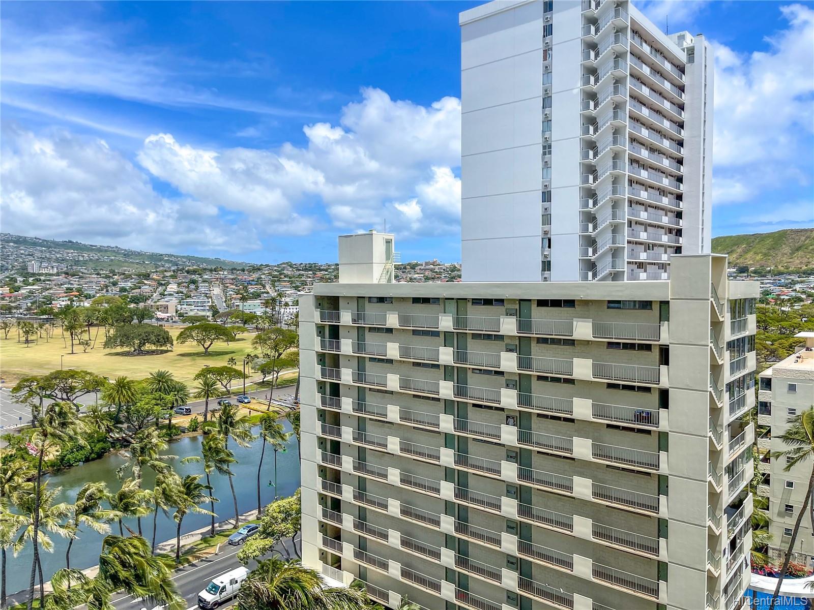 300 Wai Nani Way #II / 1217, Honolulu, HI 96815