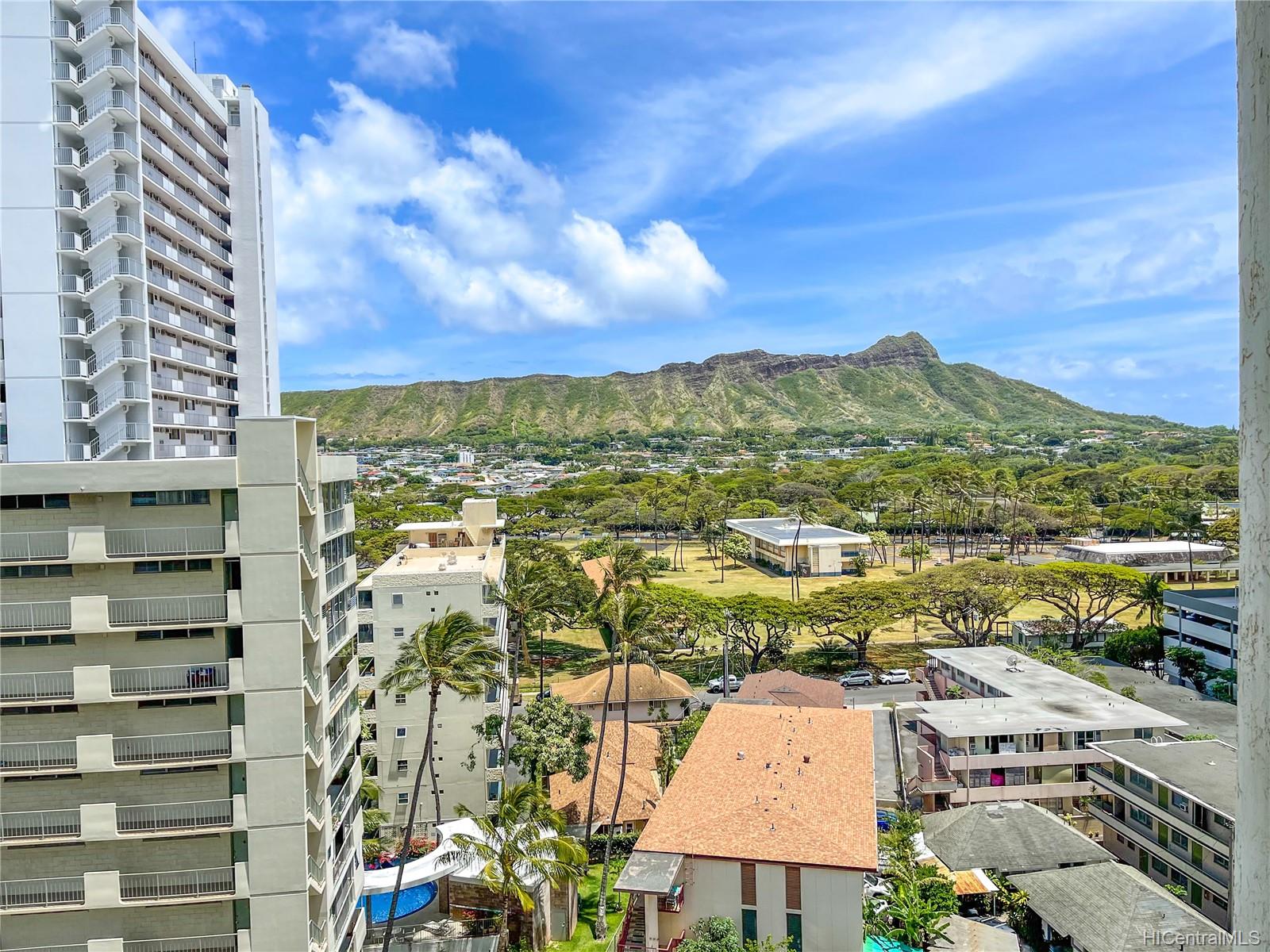 300 Wai Nani Way #II / 1217, Honolulu, HI 96815