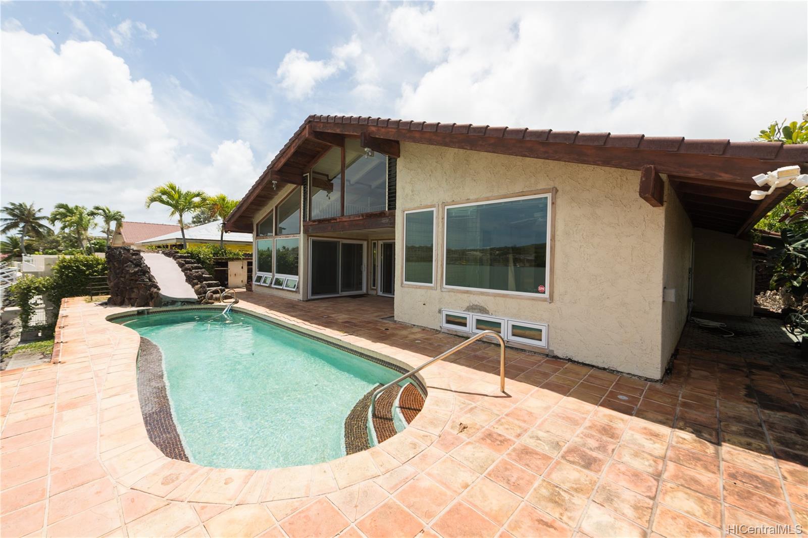 7189 Makaa Street Honolulu, HI 96825