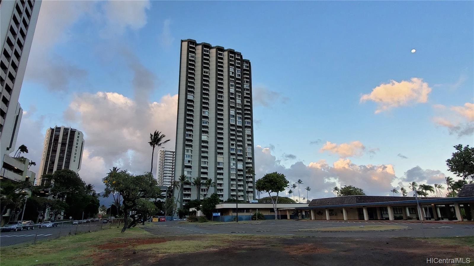 2600 Pualani Way #303, Honolulu, HI 96815