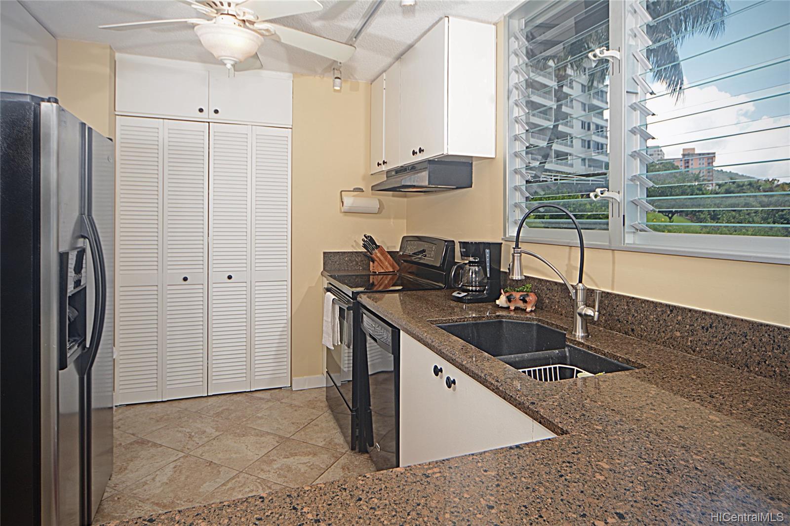 1515 Ward Avenue #106, Honolulu, HI 96822