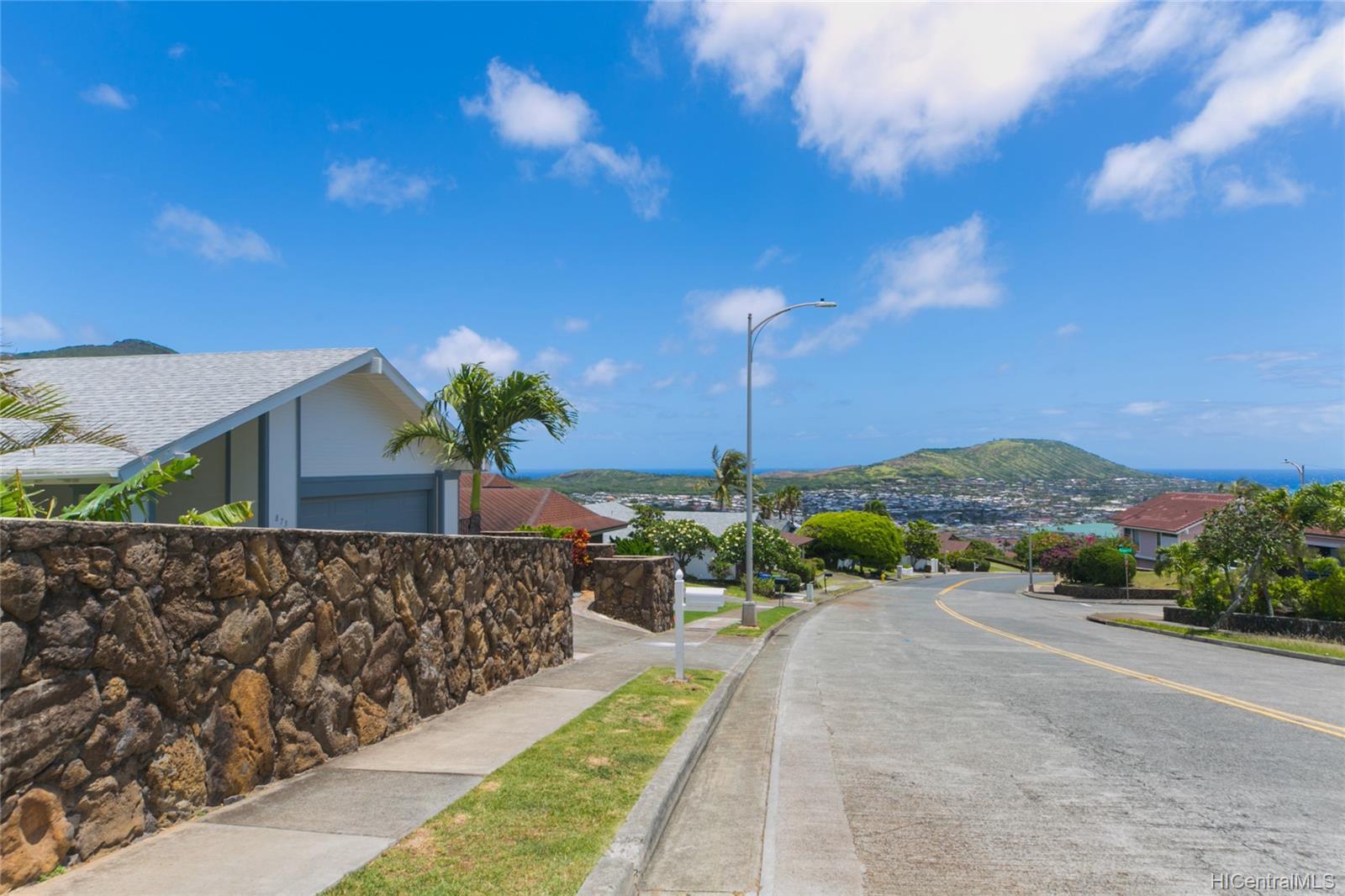 873 Kaluanui Road Honolulu, HI 96825