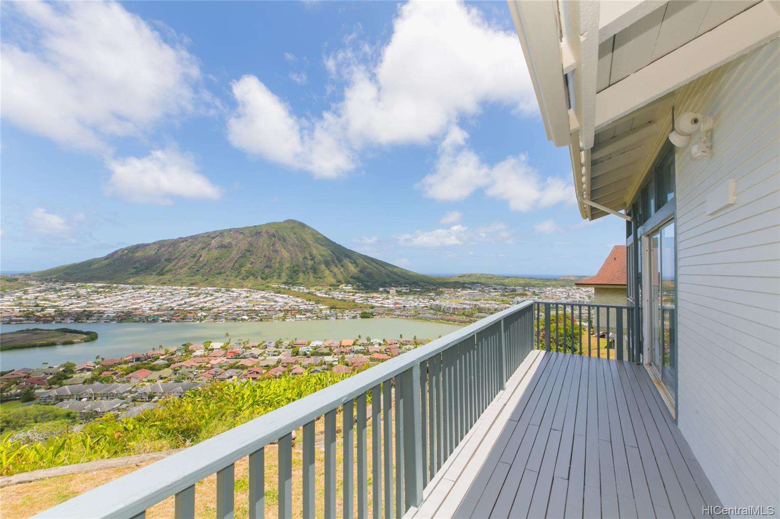 873 Kaluanui Road Honolulu, HI 96825