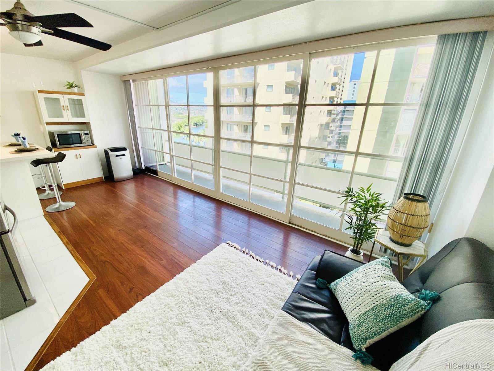 445 Kaiolu Street #701, Honolulu, HI 96815