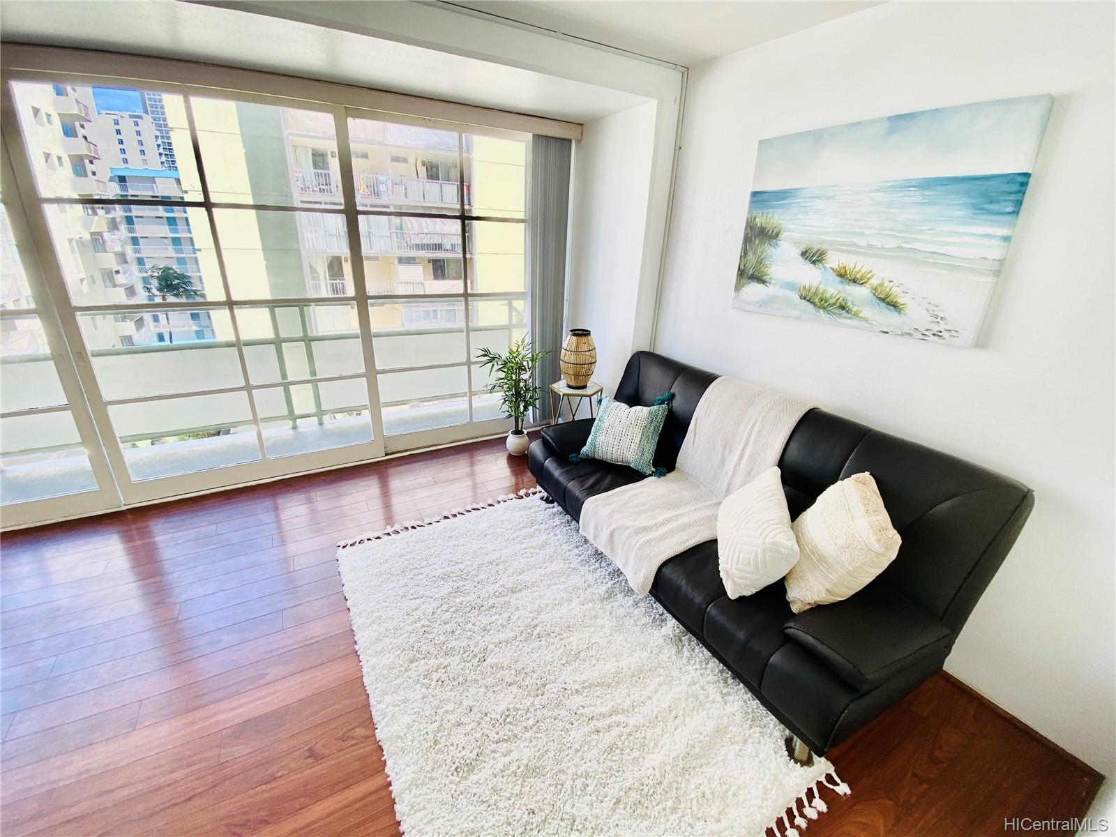 445 Kaiolu Street #701, Honolulu, HI 96815