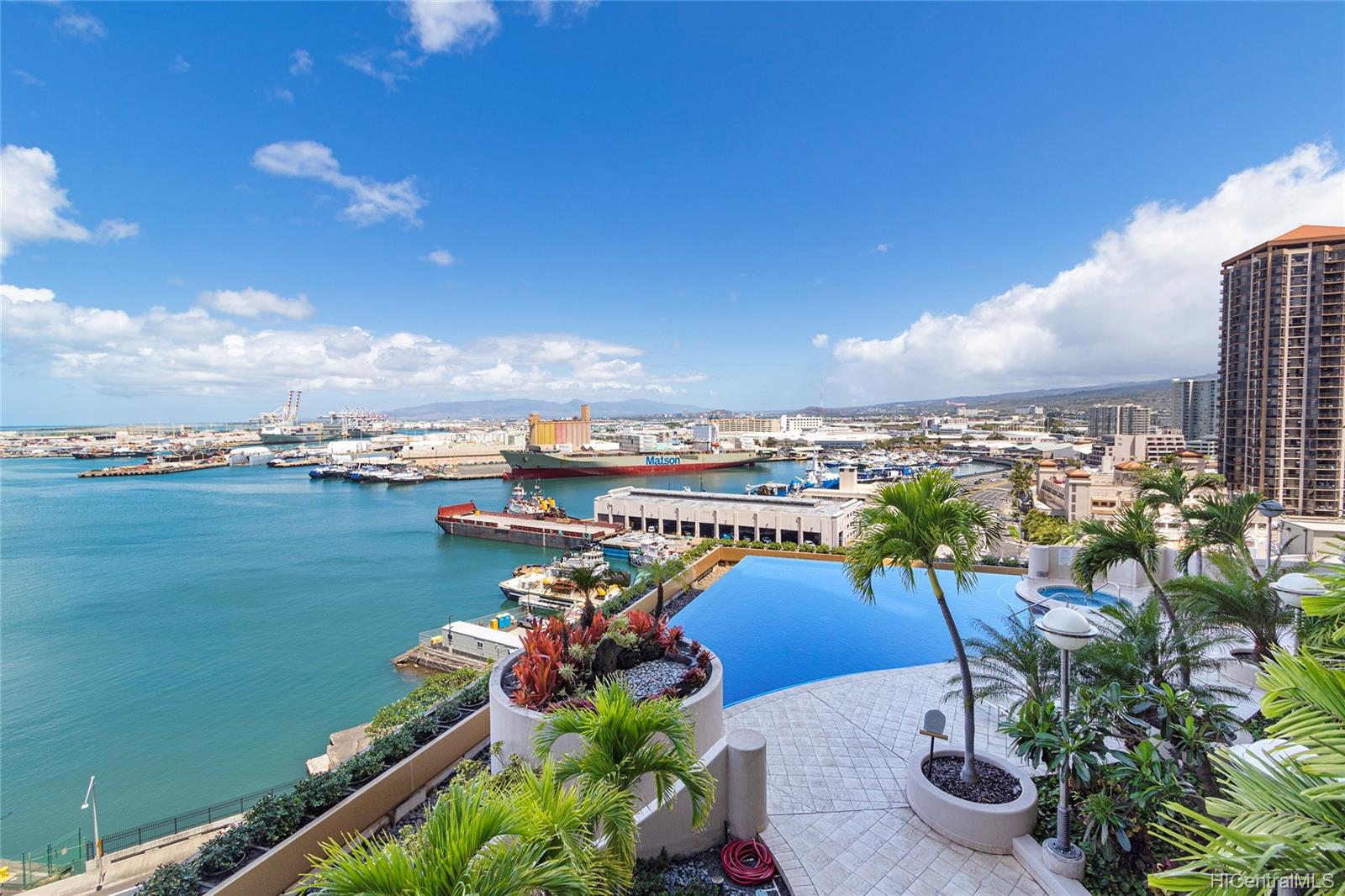 66 Queen Street #1602, Honolulu, HI 96813