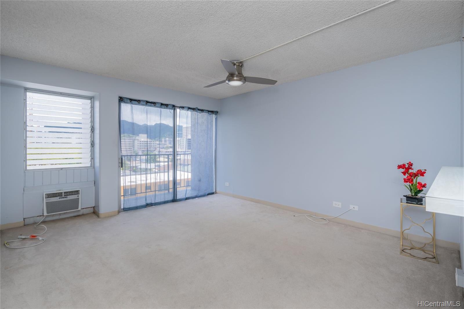 725 Piikoi Street #504, Honolulu, HI 96814