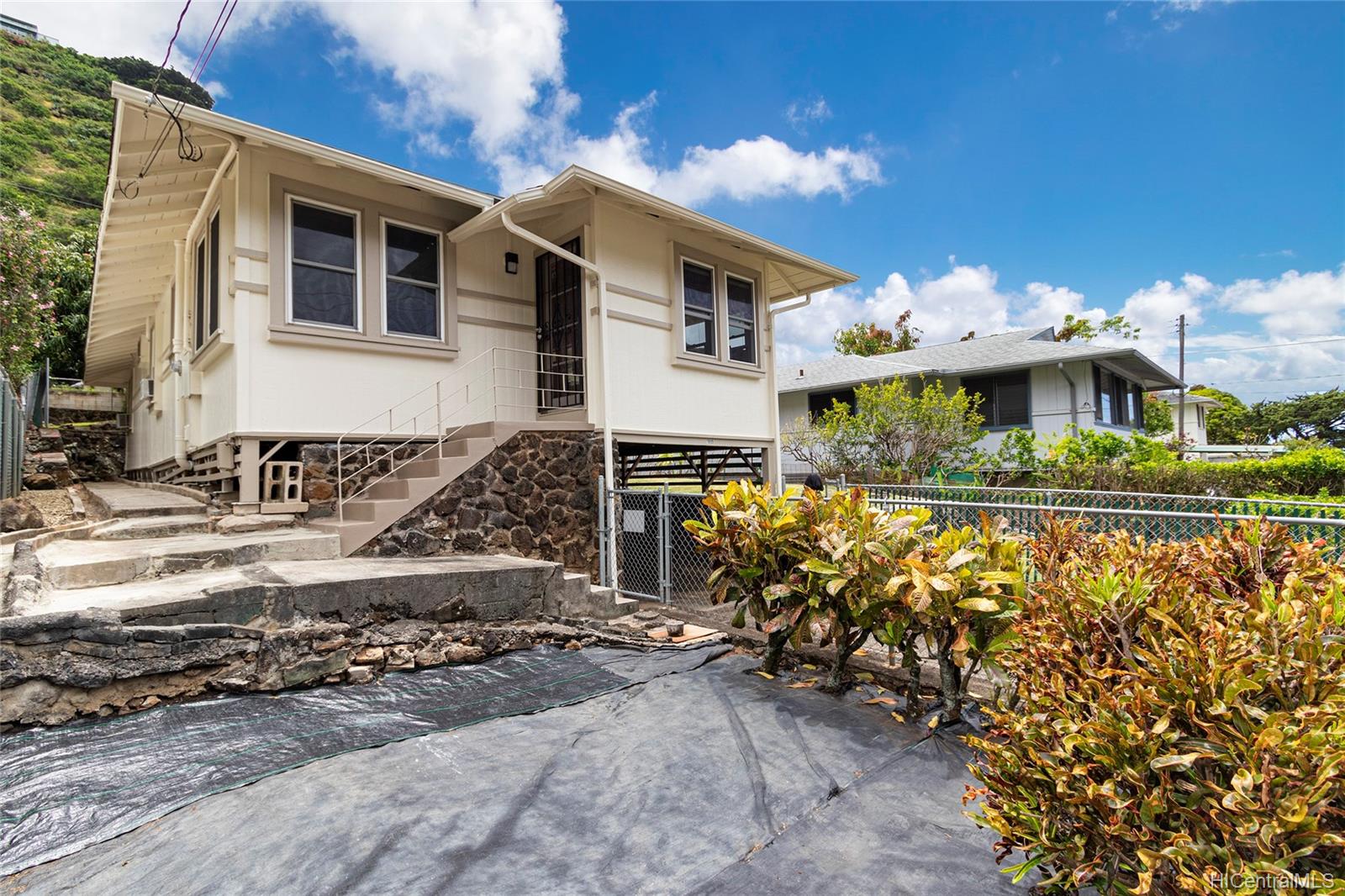 1955 9th Avenue Honolulu, HI 96816