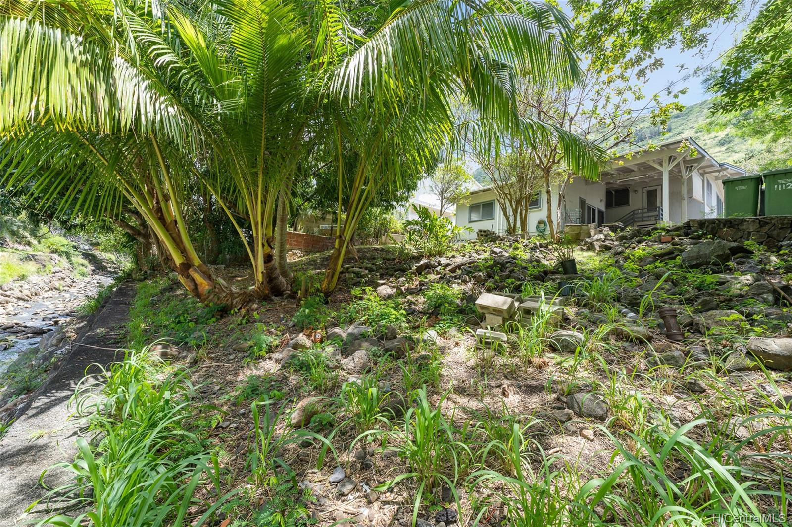 1112 Hind Iuka Drive Honolulu, HI 96821