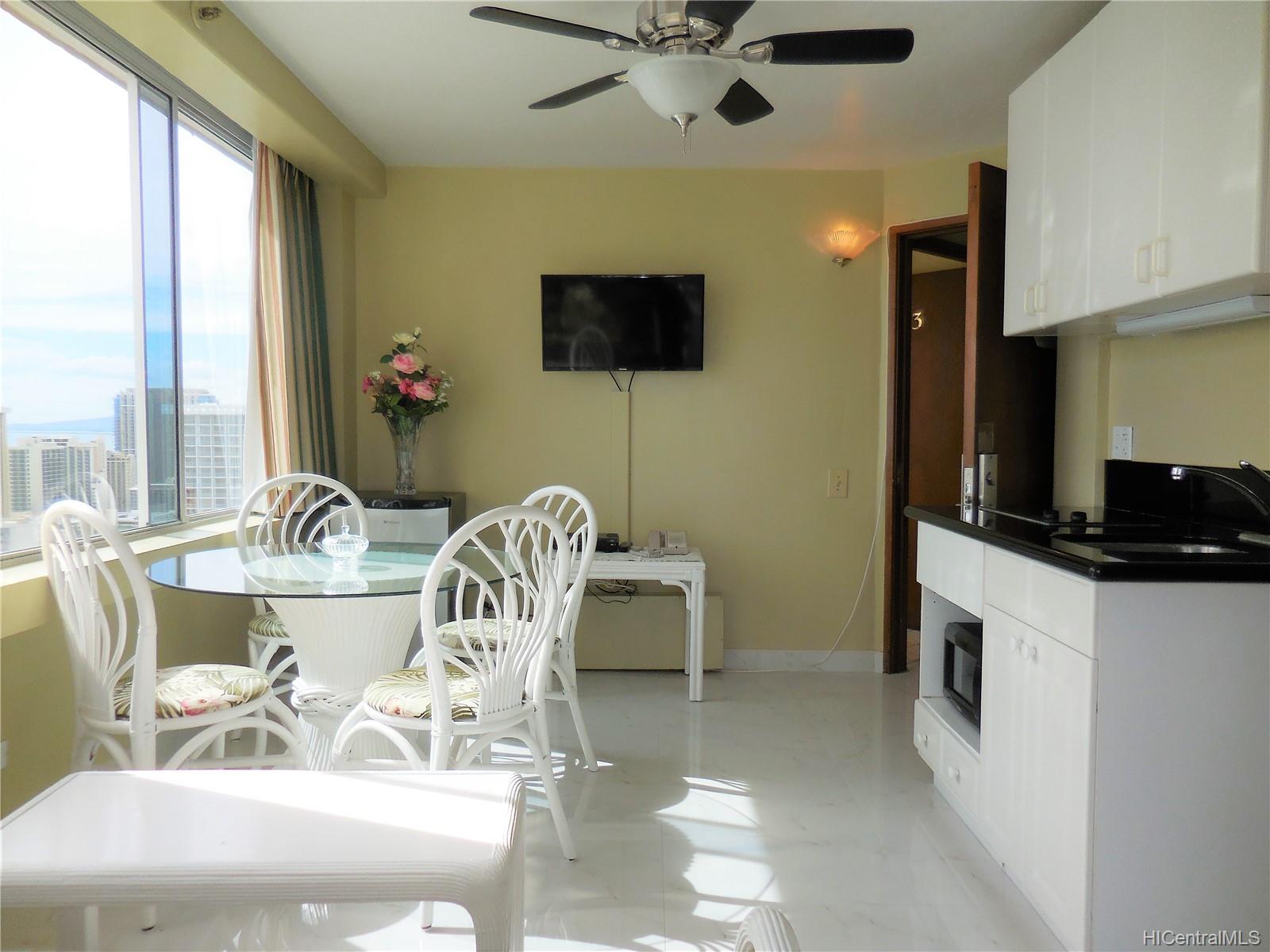 2427 Kuhio Avenue #3202, Honolulu, HI 96815