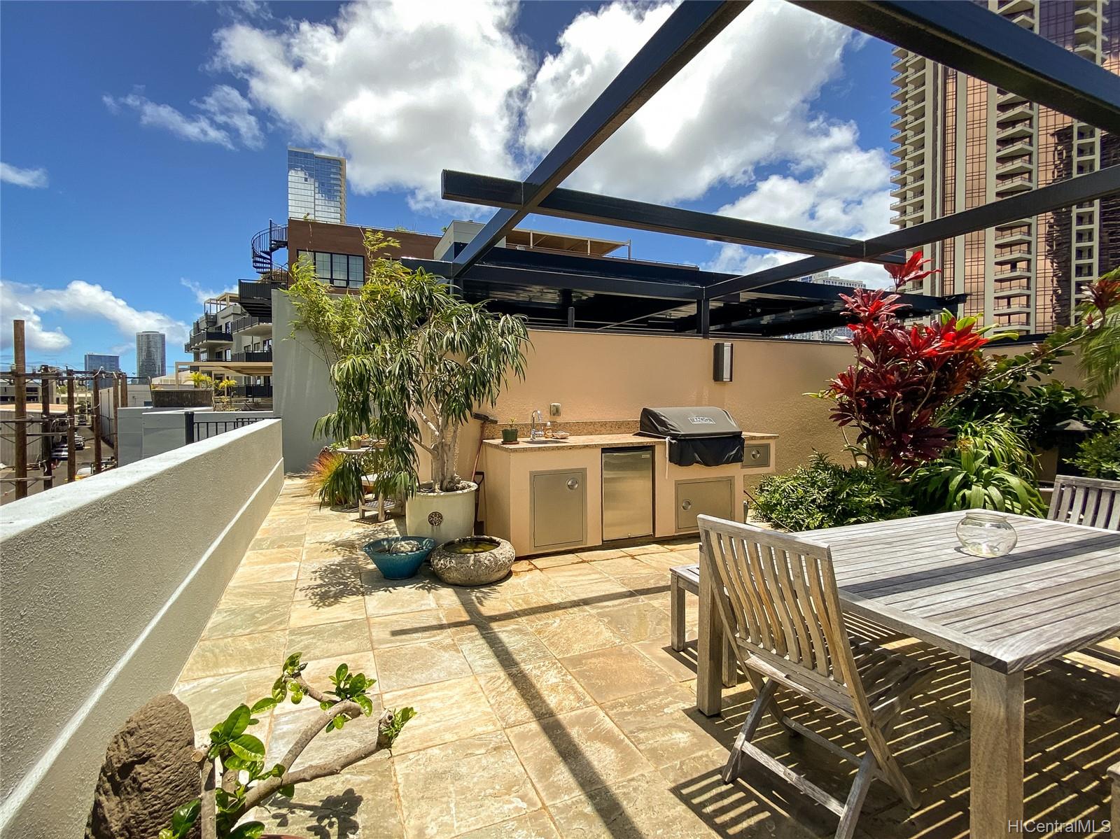 720 Kapiolani Boulevard #206, Honolulu, HI 96813