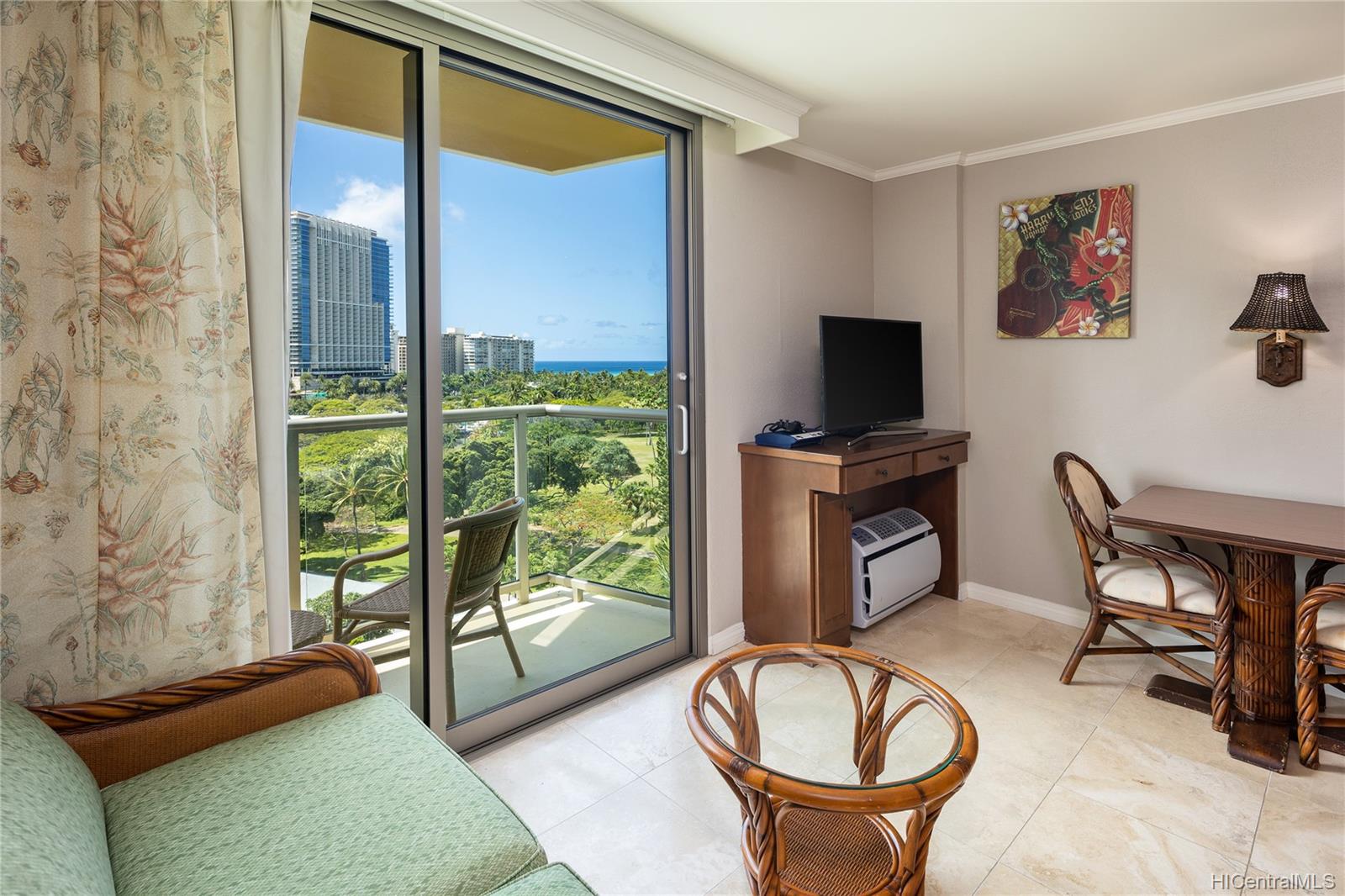 2045 Kalakaua Avenue #709, Honolulu, HI 96815