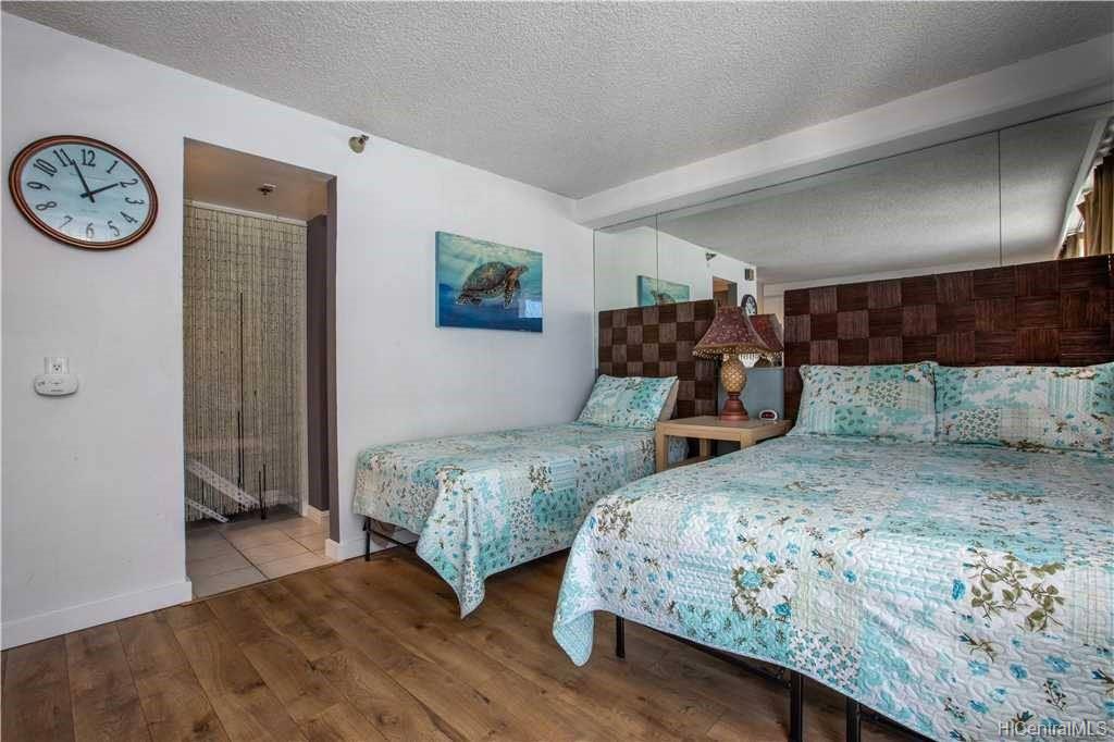 444 Kanekapolei Street #906, Honolulu, HI 96815