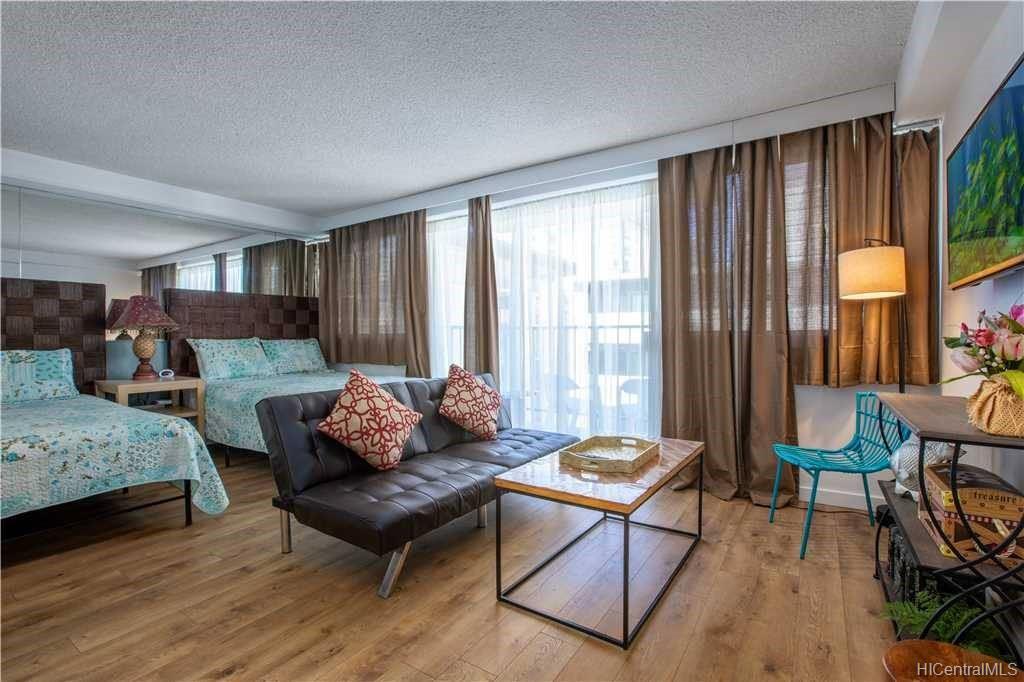 444 Kanekapolei Street #906, Honolulu, HI 96815