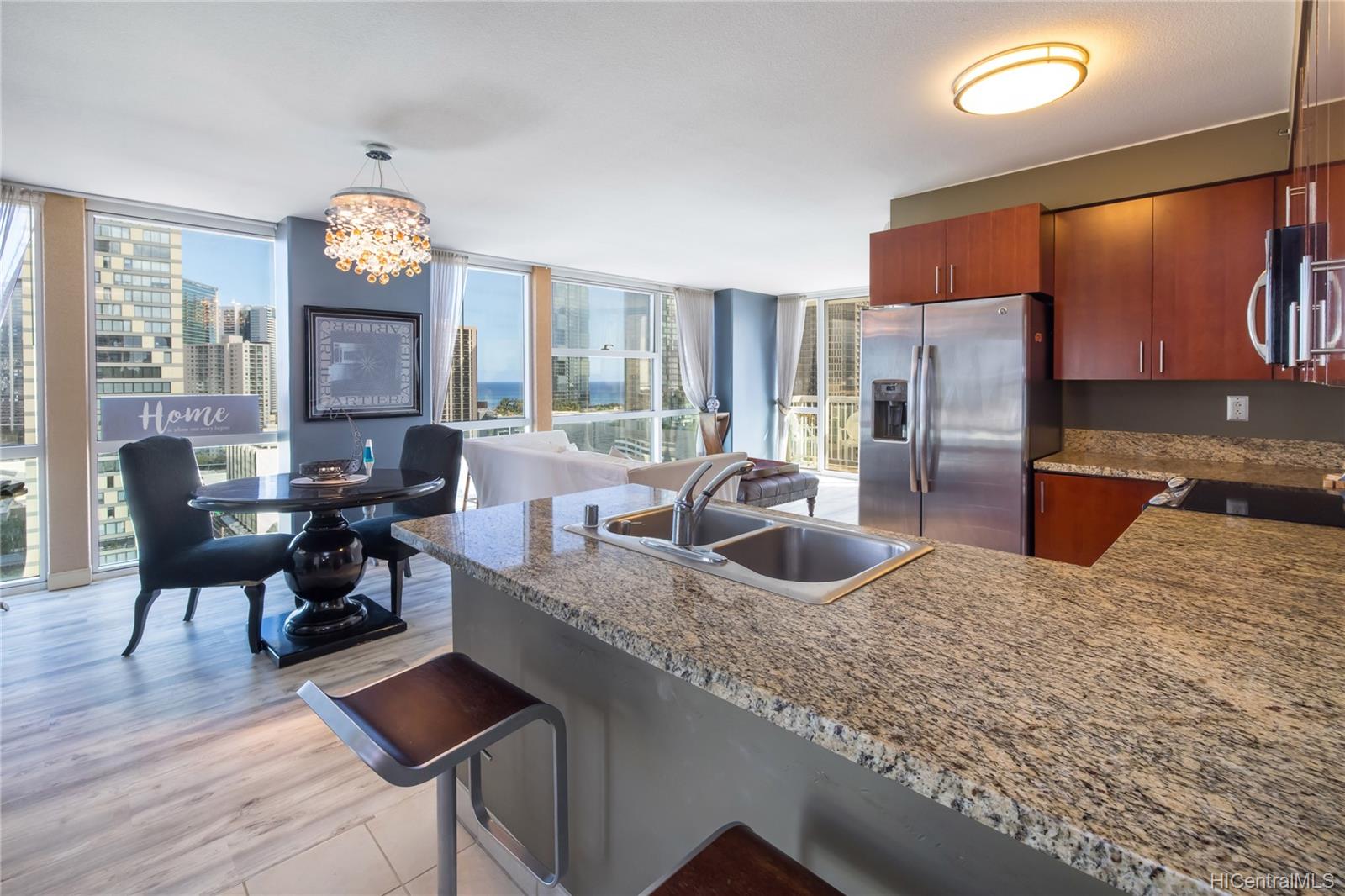 909 Kapiolani Boulevard #1901, Honolulu, HI 96814