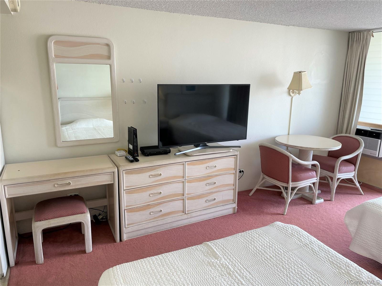445 Seaside Avenue #1509, Honolulu, HI 96815