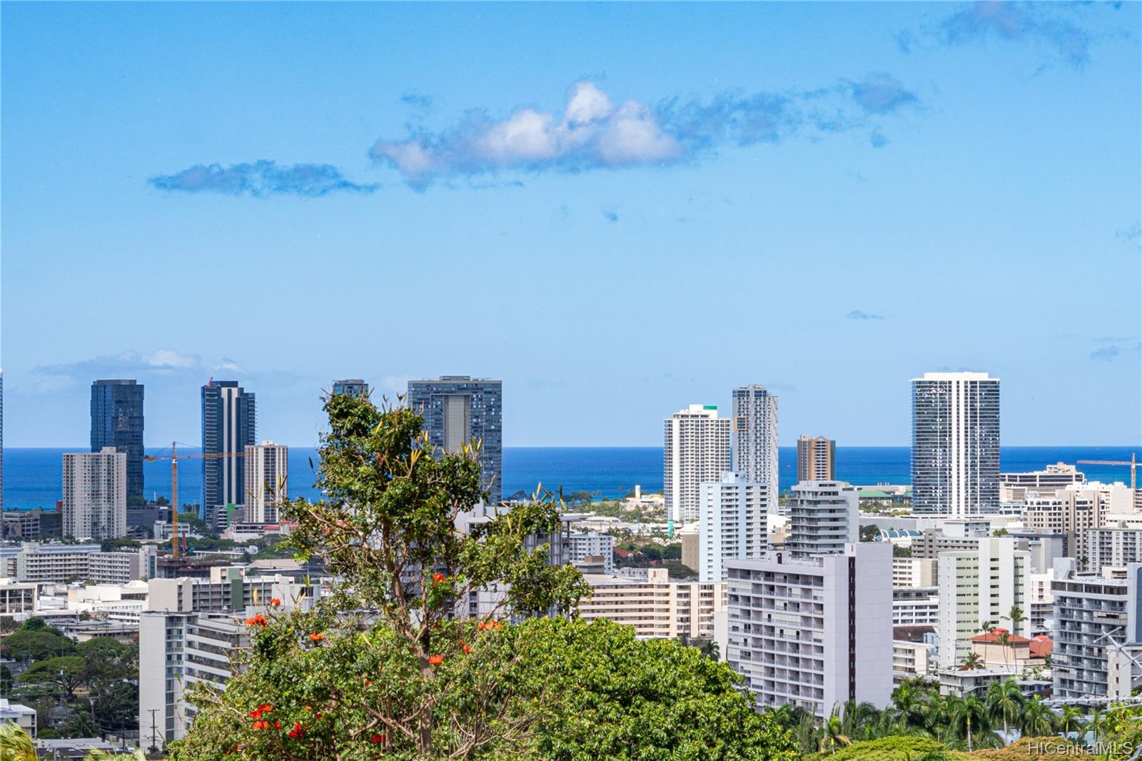 2072 Makiki Place Honolulu, HI 96822