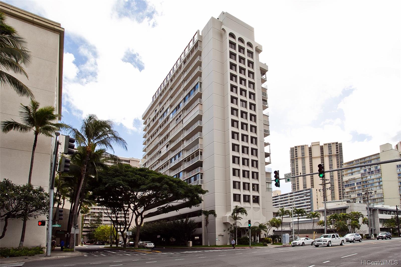 Atkinson Plaza 475 Atkinson Drive #1005, Honolulu, HI 96814