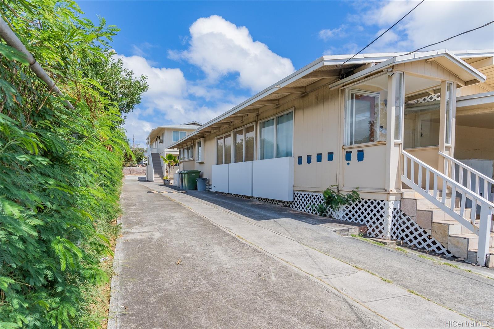 1021A 6th Avenue Honolulu, HI 96816