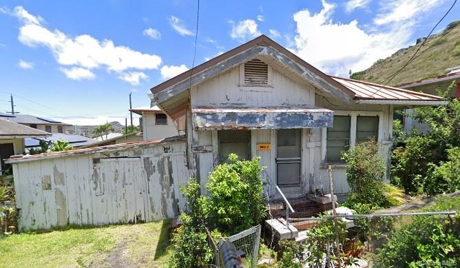 1760C Palolo Avenue Honolulu, HI 96816