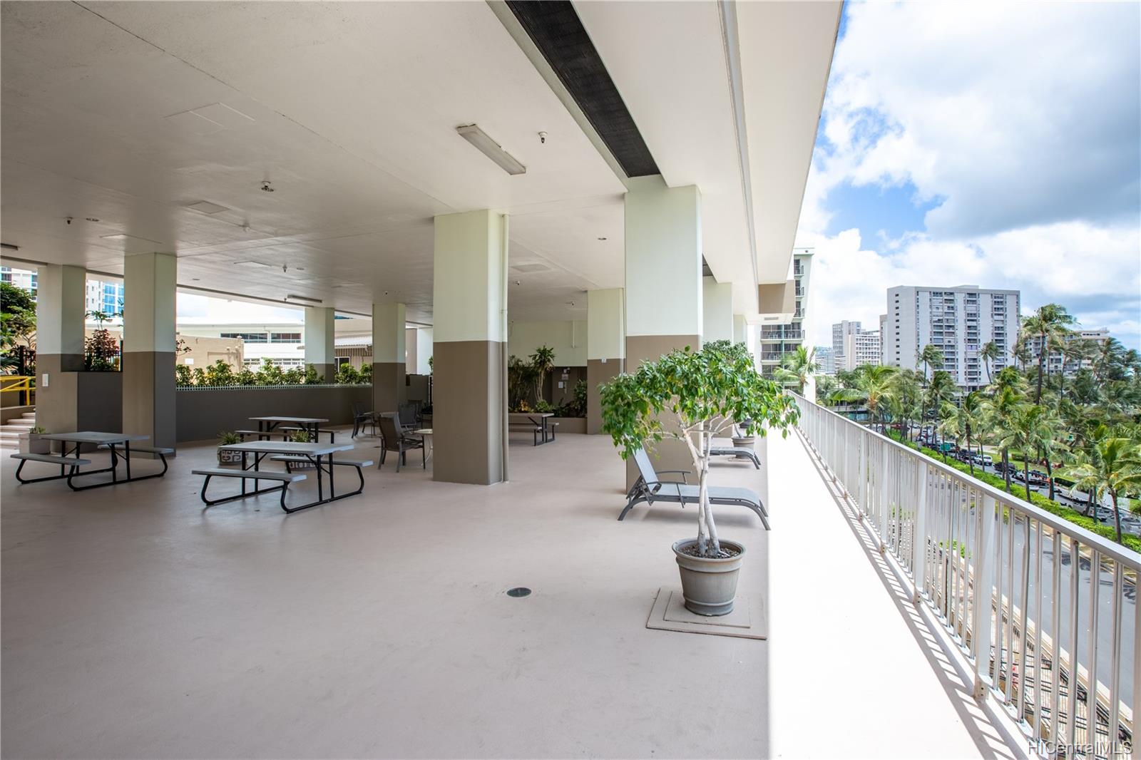 1920 Ala Moana Boulevard #2115, Honolulu, HI 96815