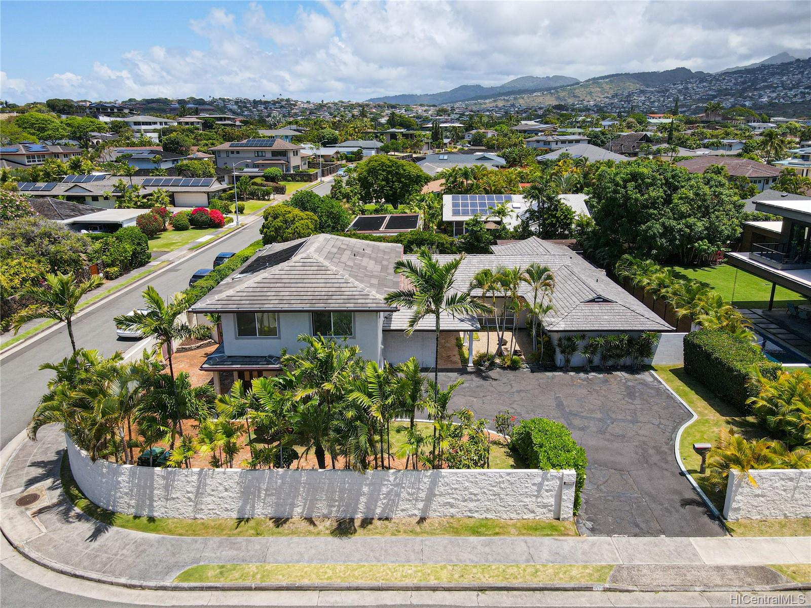 4476 Kolohala Street Honolulu, HI 96816