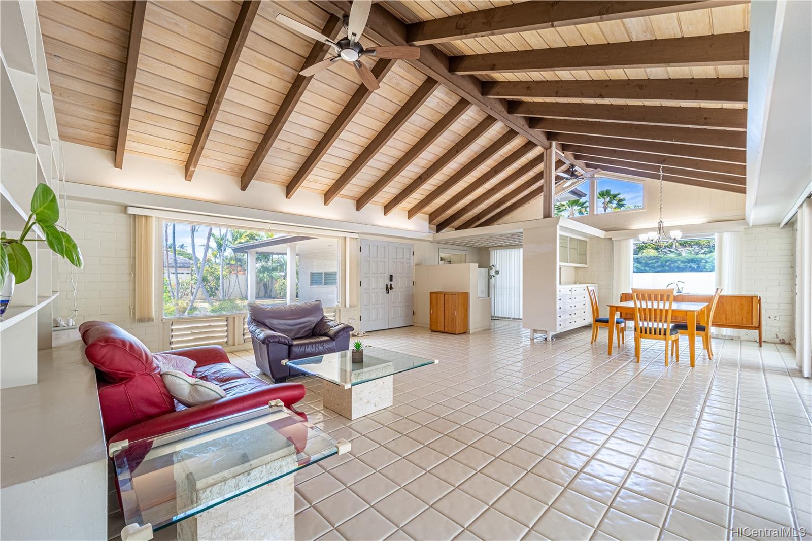 4476 Kolohala Street Honolulu, HI 96816