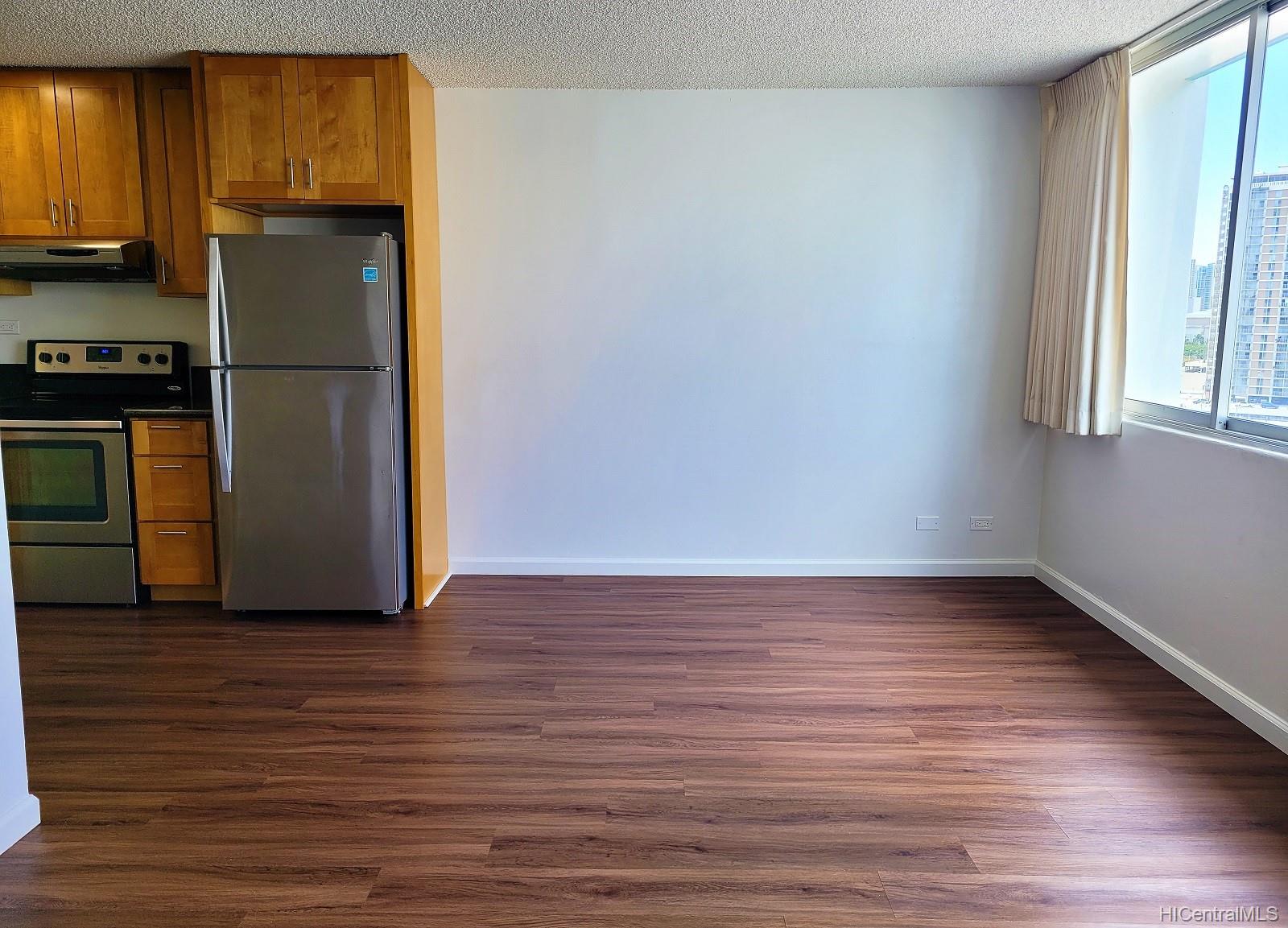 1560 Kanunu Street #1215, Honolulu, HI 96814