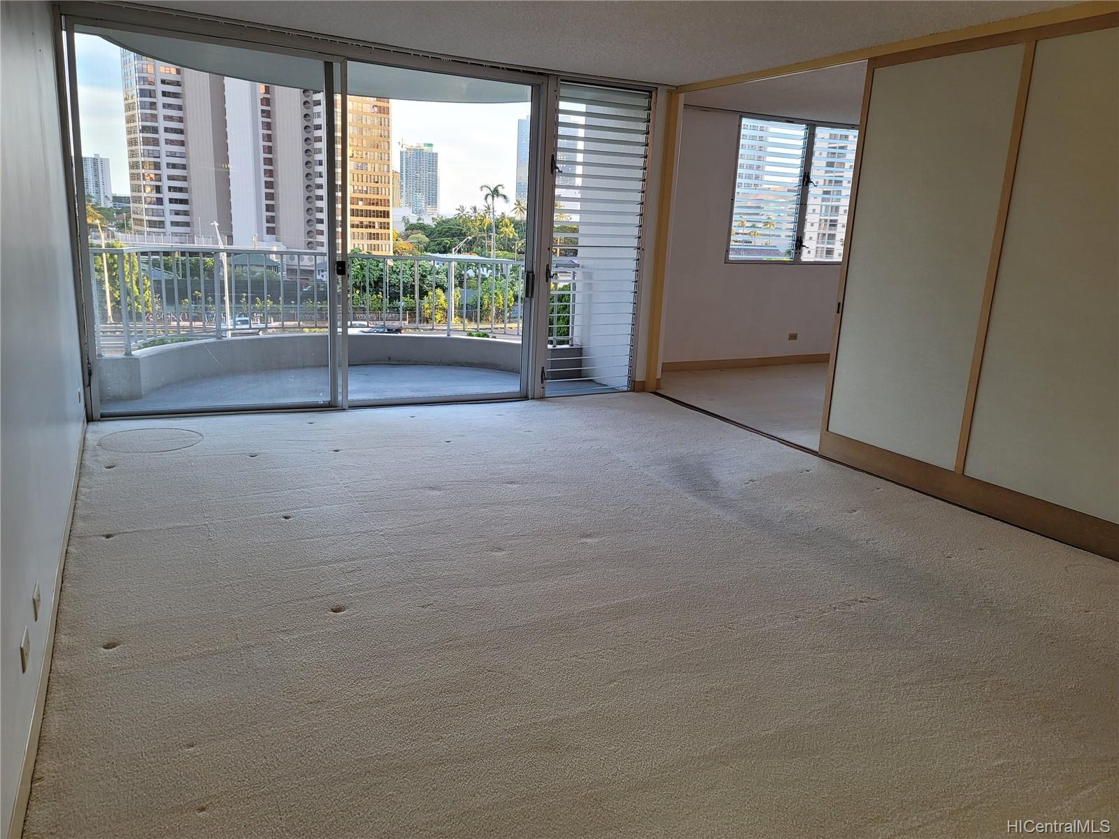 1018 Lunalilo Street #303, Honolulu, HI 96822