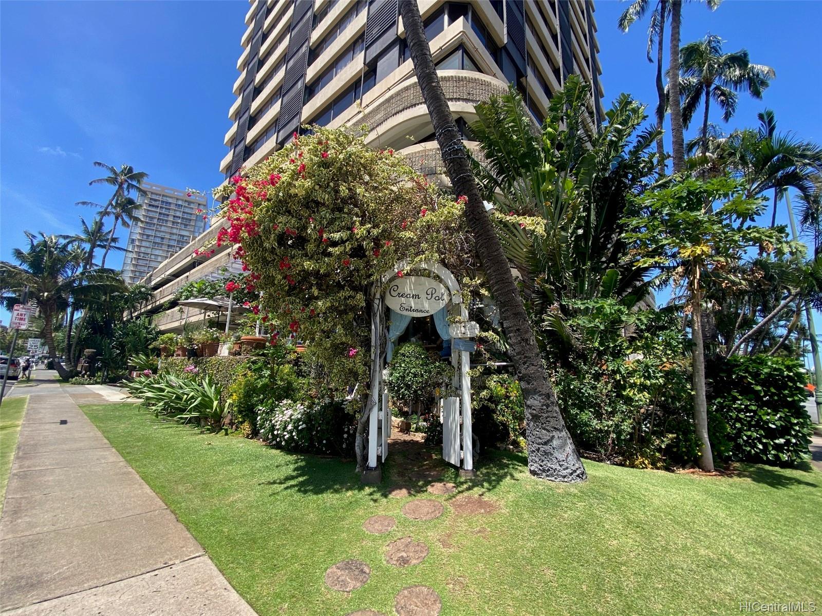 444 Niu Street #2301, Honolulu, HI 96815