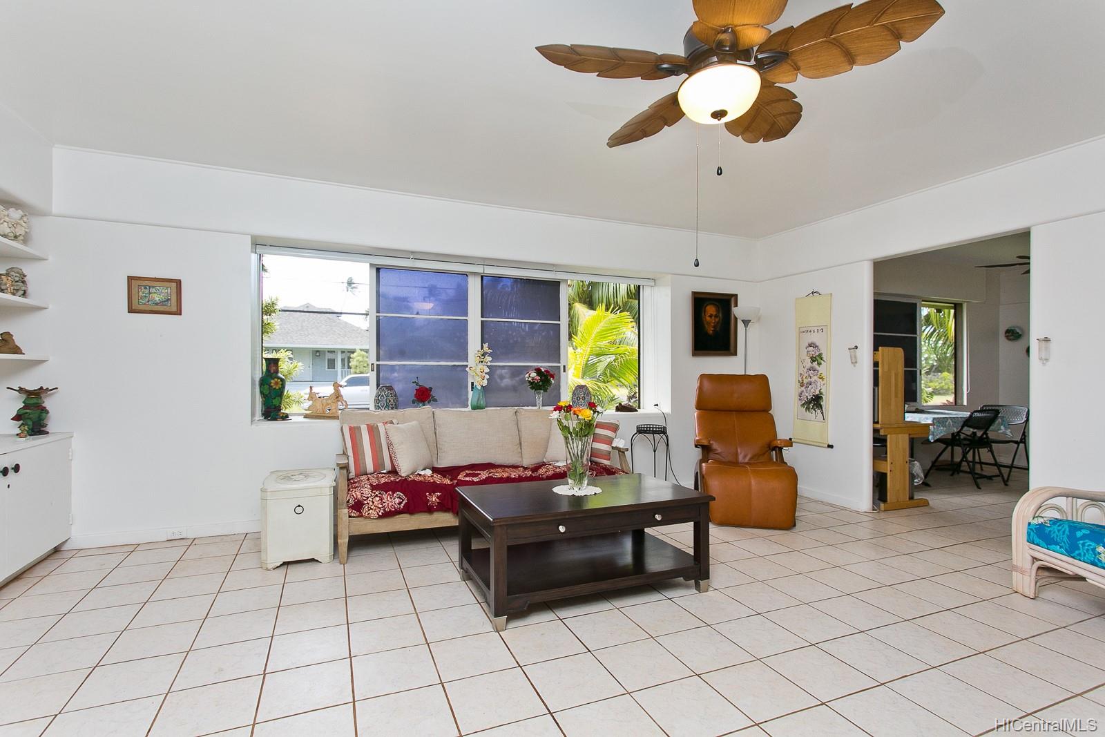 4804 Aukai Avenue Honolulu, HI 96816