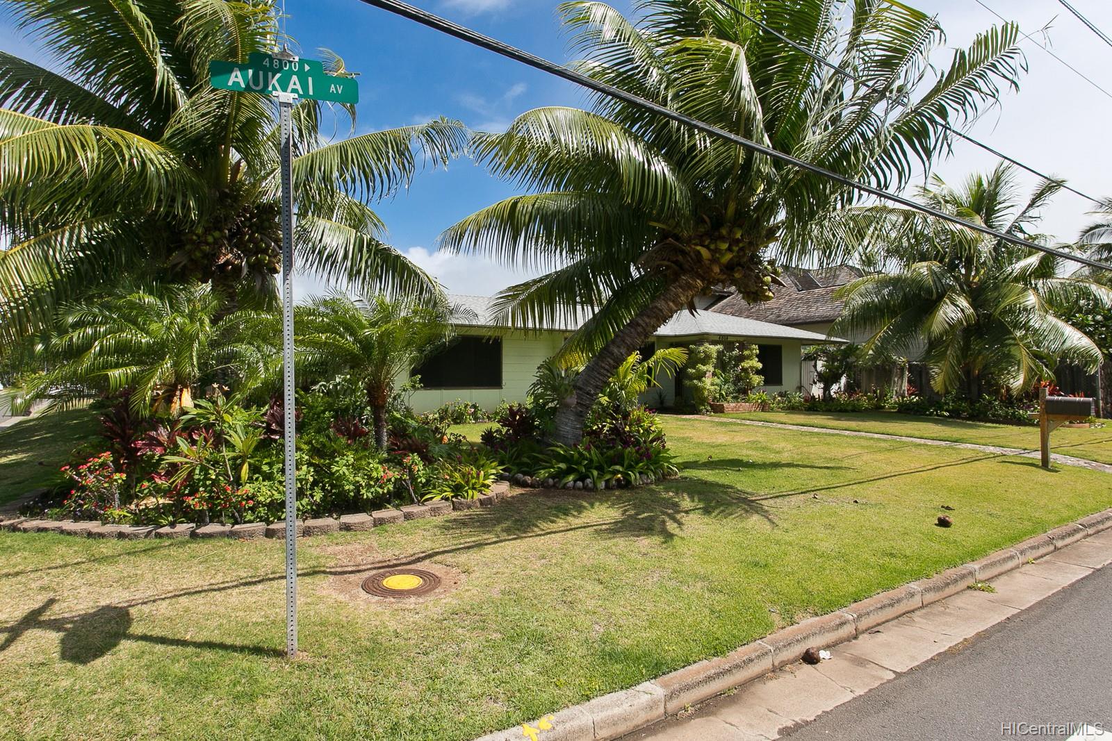 4804 Aukai Avenue Honolulu, HI 96816