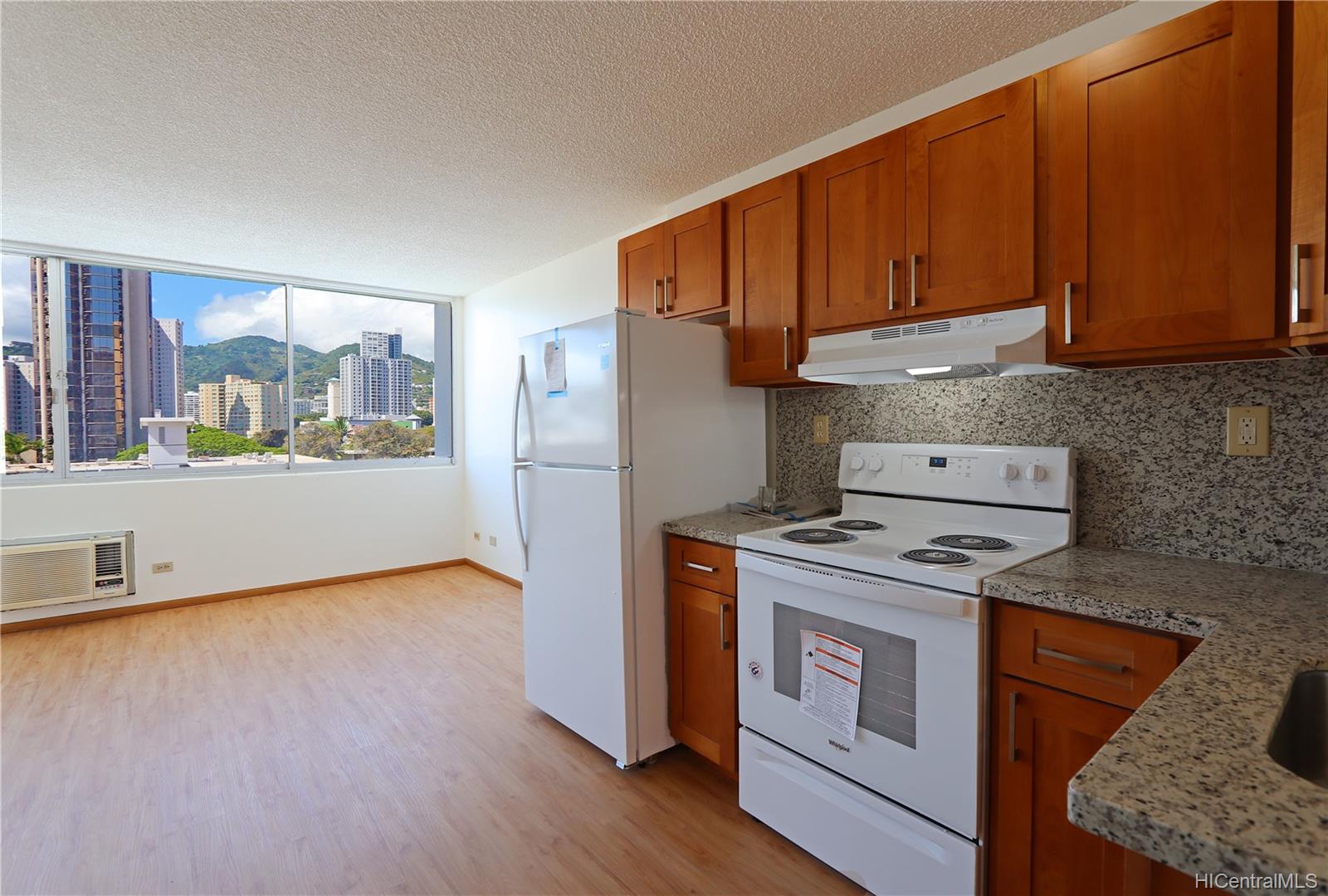 1560 Kanunu Street #719, Honolulu, HI 96814