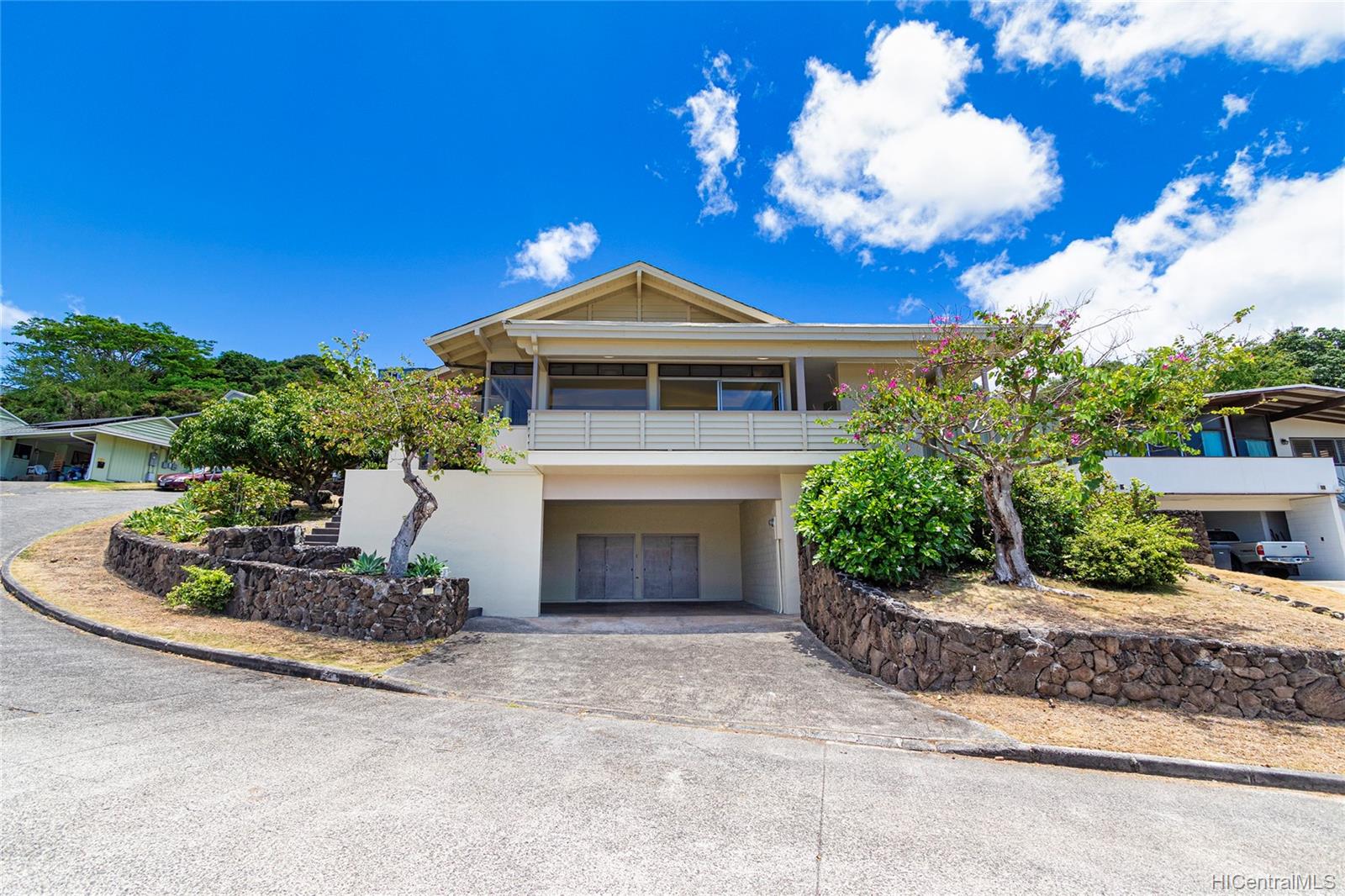 1929 Nehoa Place Honolulu, HI 96822