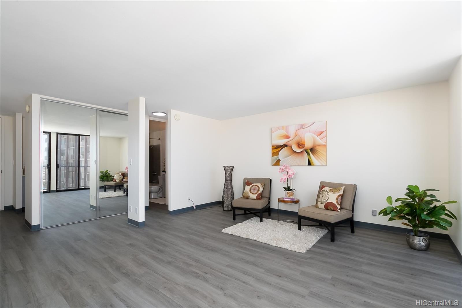 1561 Pensacola Street #803, Honolulu, HI 96822