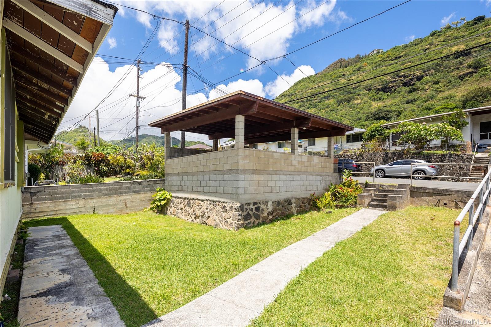 2050 9th Avenue Honolulu, HI 96816