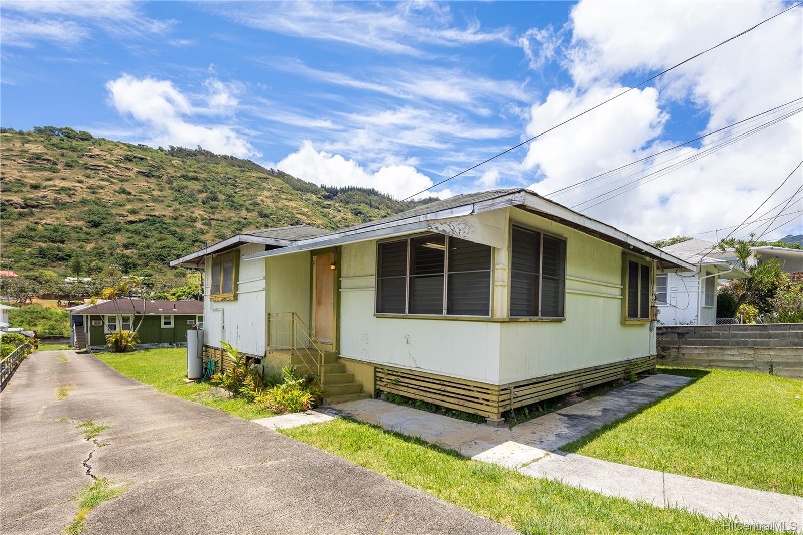 2050 9th Avenue Honolulu, HI 96816