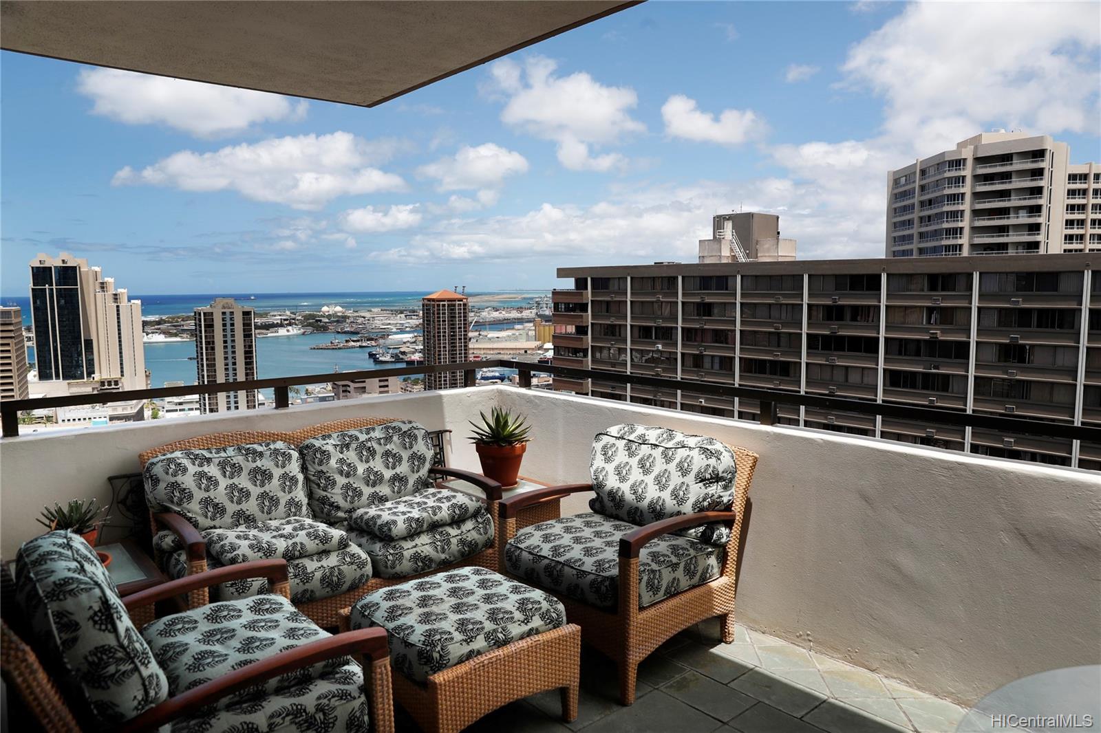 55 Kukui Street #D3201, Honolulu, HI 96813