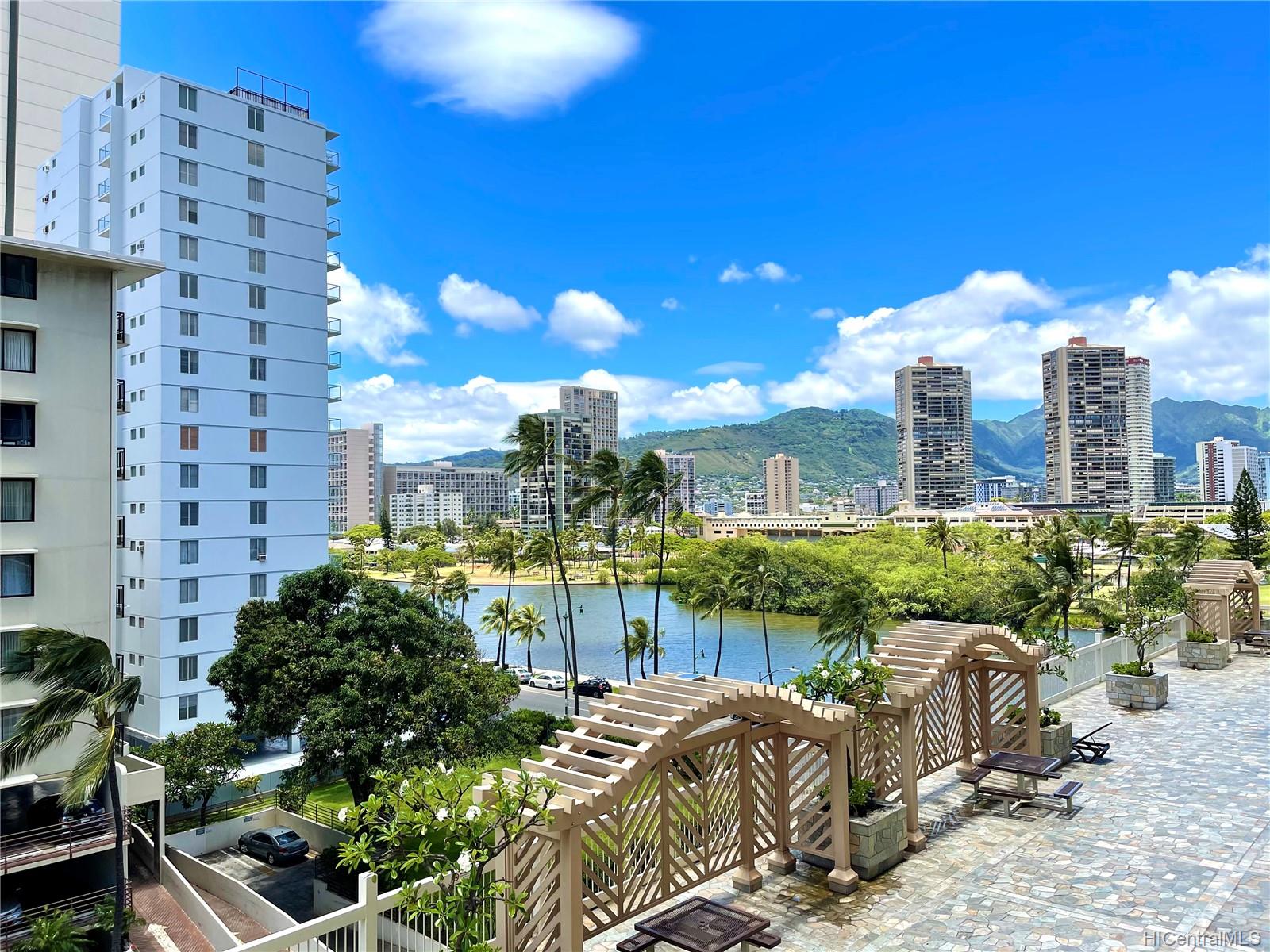 445 Seaside Avenue #720, Honolulu, HI 96815