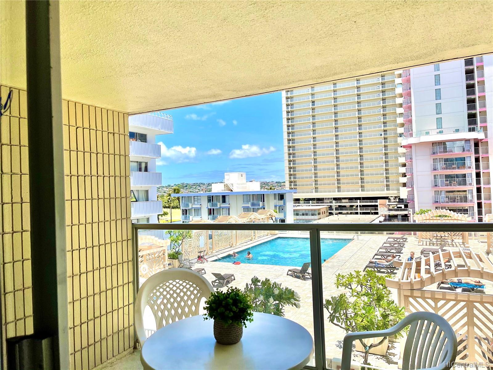 445 Seaside Avenue #721, Honolulu, HI 96815