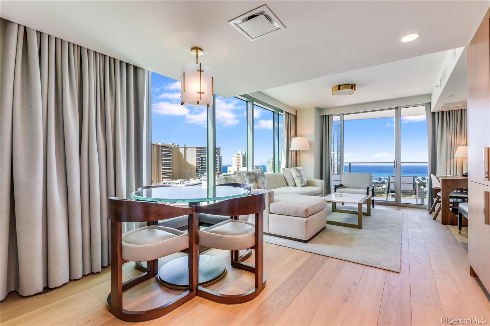 2139 Kuhio Avenue #1912, Honolulu, HI 96815